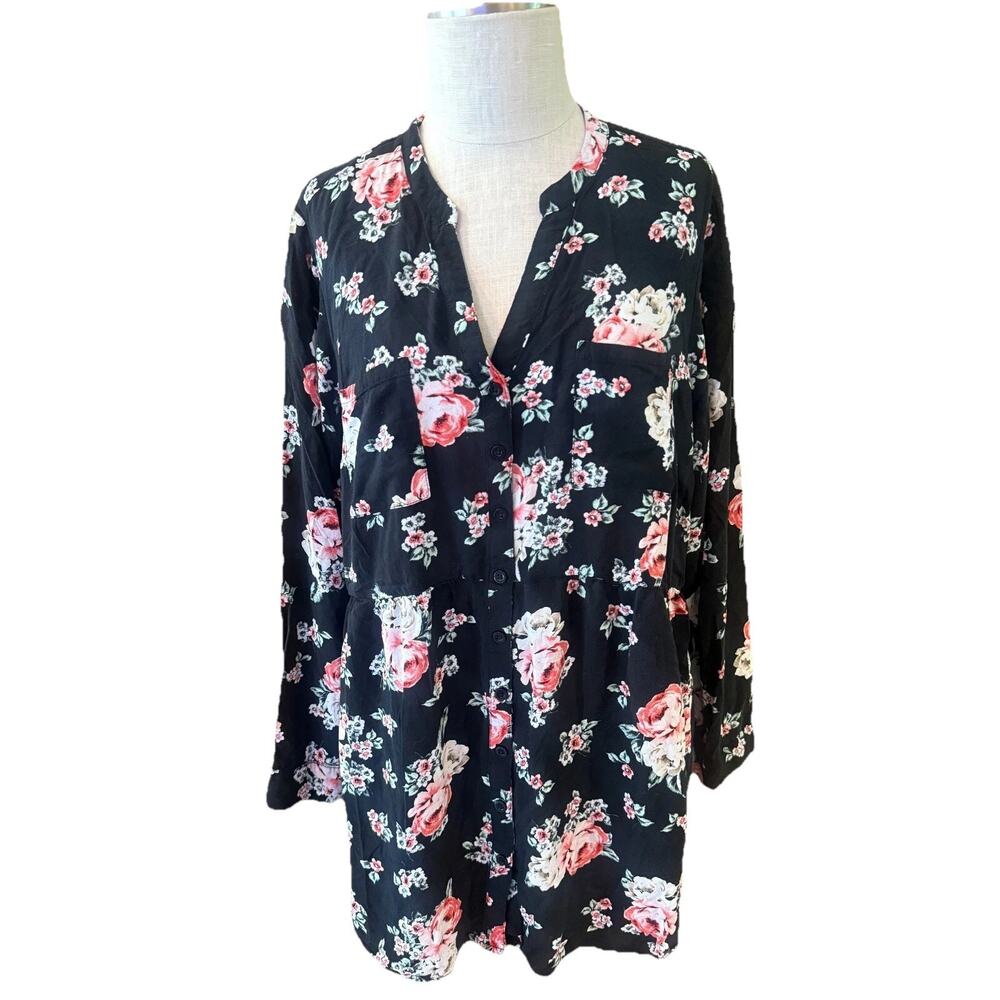 Torrid Blouse Top Womens Size 3 3x. Black Pink Floral Long Sleeve Button Down - Picture 2 of 7